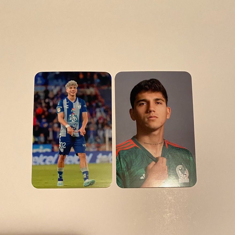 Kevin Álvarez photocard set 2x3 inches
